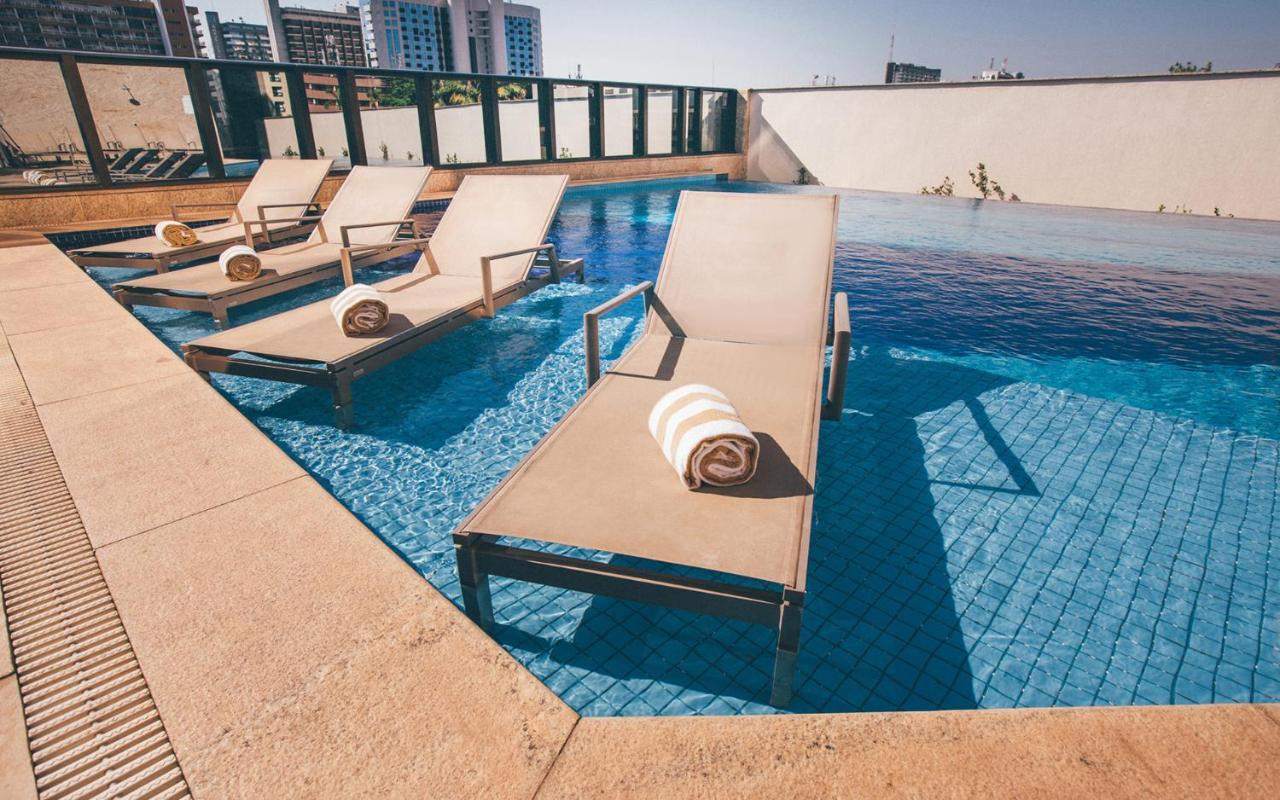 Cullinan Hplus Premium Brasilia Exterior foto Rooftop pool