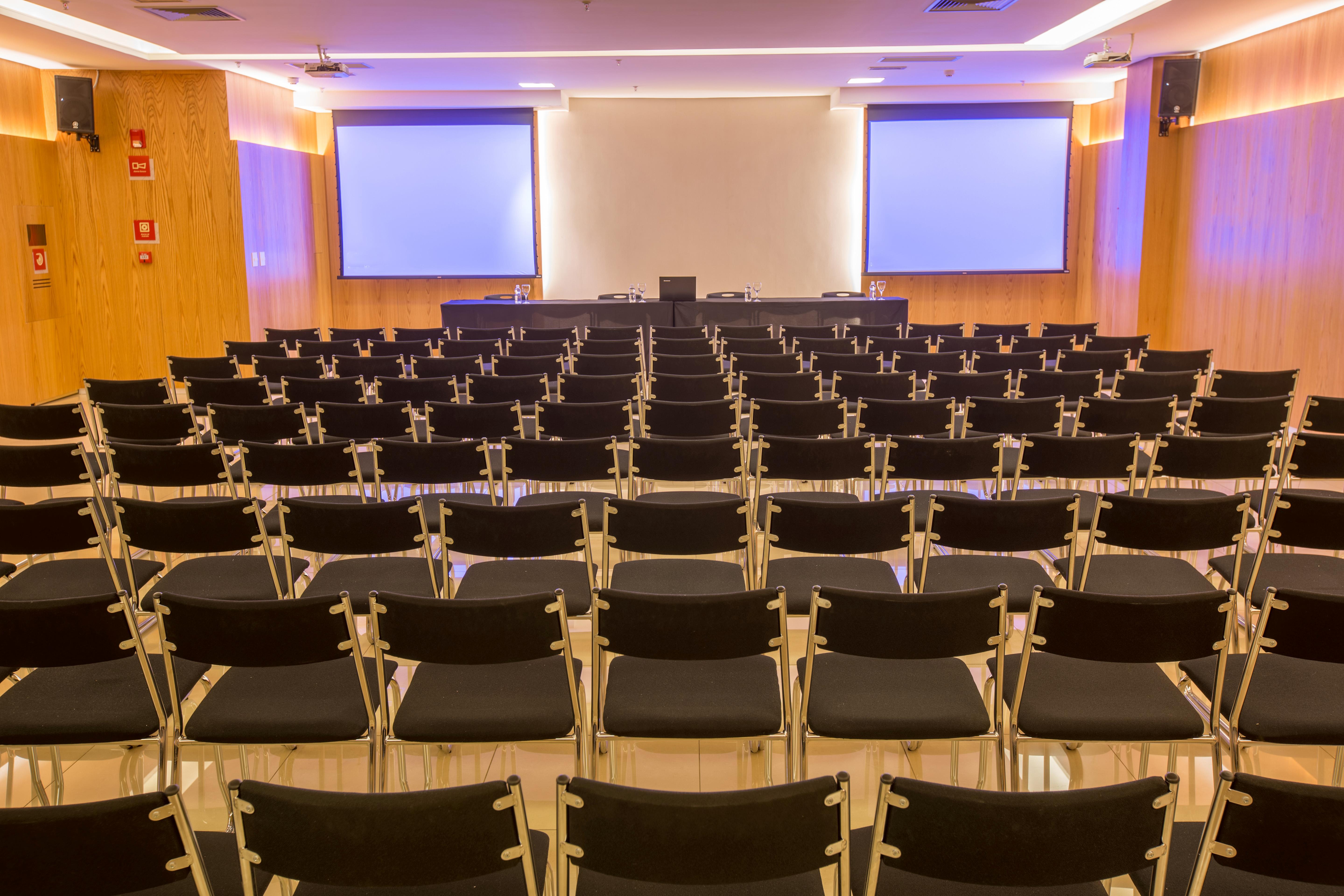 Cullinan Hplus Premium Brasilia Exterior foto Auditorium