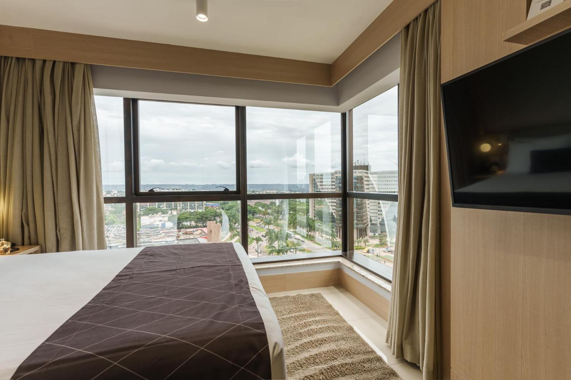 Cullinan Hplus Premium Brasilia Cameră foto